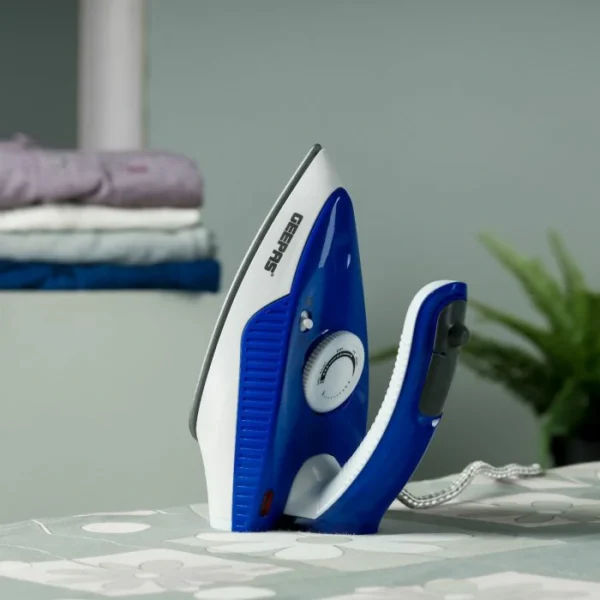 Geepas Dry Iron With Foldable Handle  800W  - GSI7806