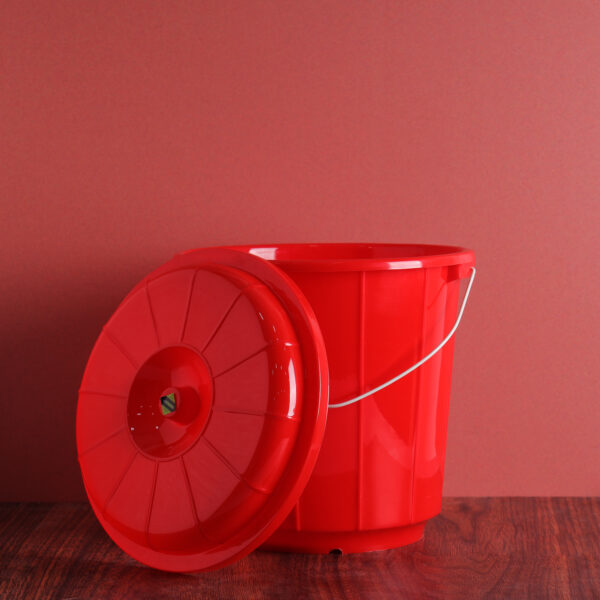 Royalford 25L Plastic Bucket With Lid Rf11716, Assorted Colors