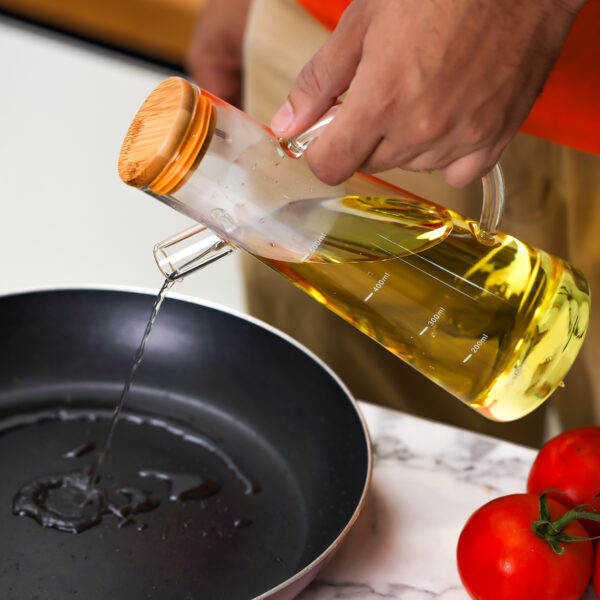 Royalford 600 ML Glass Oil Bottle- RF11930